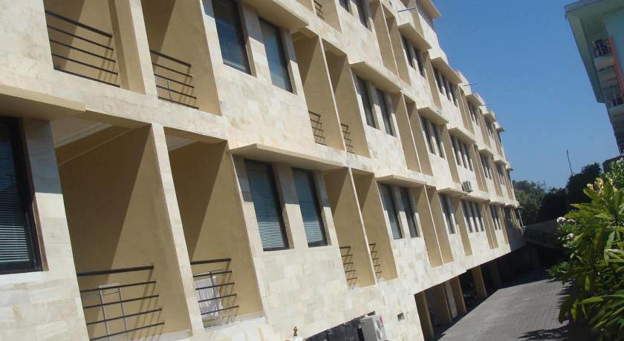 קוטה לומבוק Arya Hotel & Spa מראה חיצוני תמונה