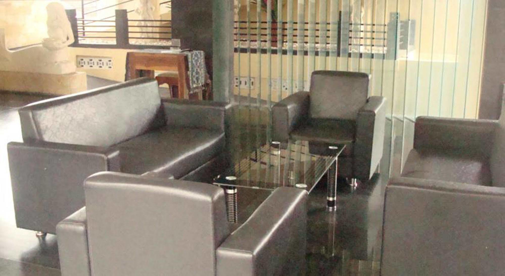 קוטה לומבוק Arya Hotel & Spa מראה חיצוני תמונה